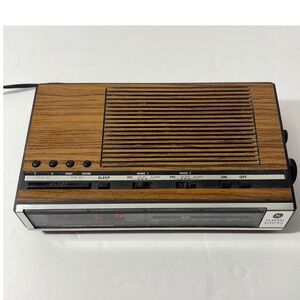 VTG General Electric Woodgrain AM FM Clock Radio Model 7 4636D Dual Alarm testd